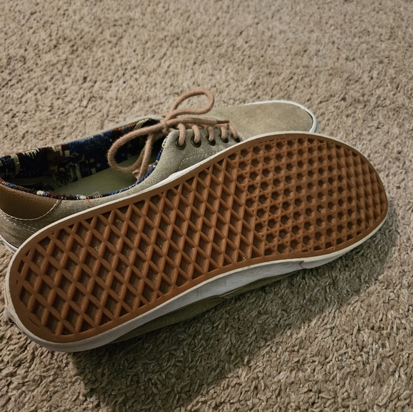 GUC MENS KAHKI VANS 11.5 - Picture 4 of 4